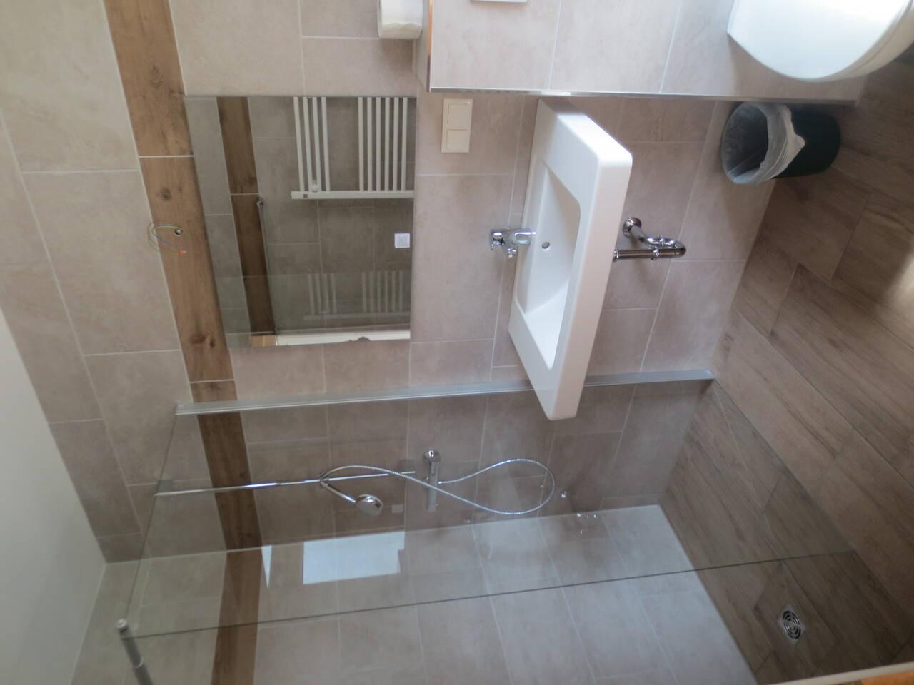 picture 1